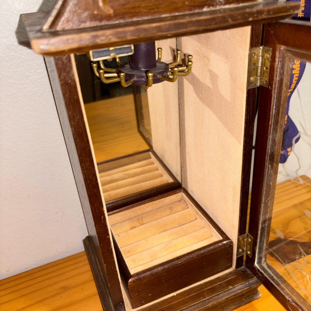 Wooden Glass necklace organizer - Picture 4 of 4